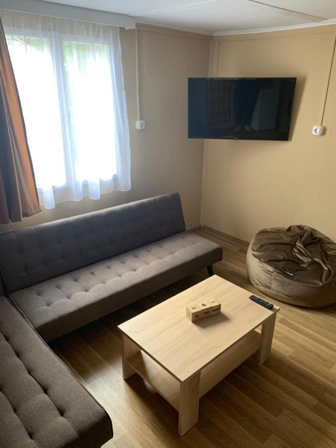 Fenyves Family Rooms And Bungalows Hajdúszoboszló Esterno foto